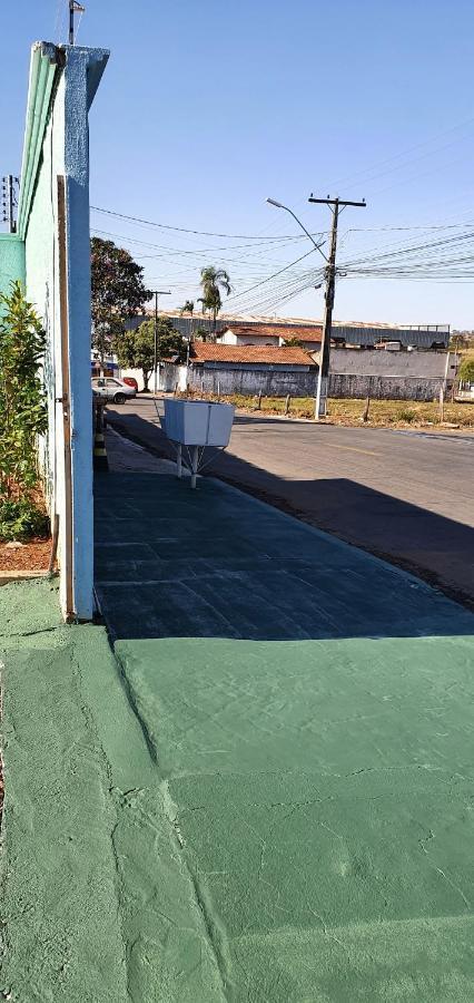Pousada Romeiros Do Pai Eterno - Santuario Basilica De Trindade Trindade  Exterior foto
